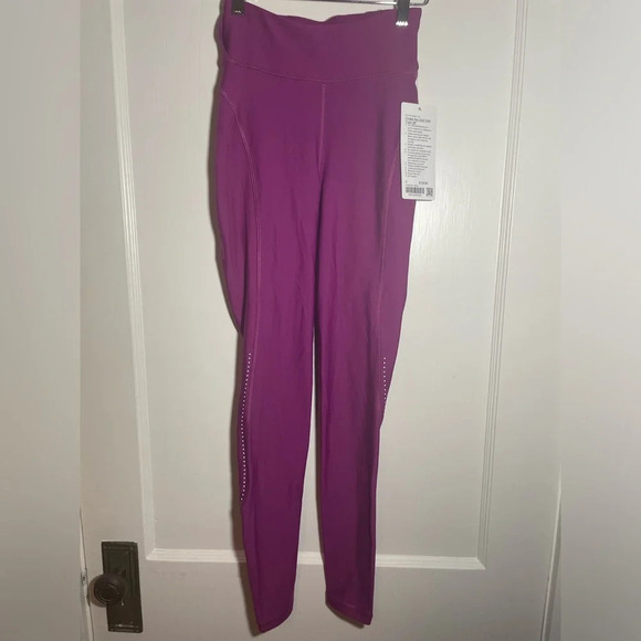 Lululemon Chase the Chill Super High-Rise Tight 28"
Deep Fuschia size 2 - Picture 7 of 11